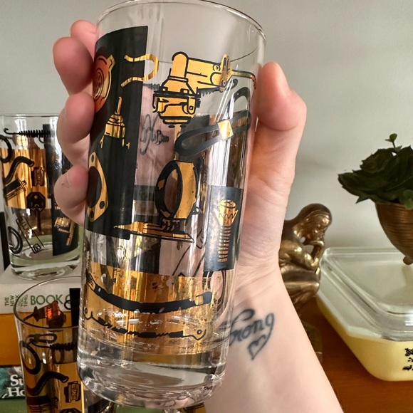 Vintage Glass Tumblers - Picture 2 of 9